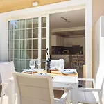 In Mit Grosser Terrasse Und Meerblick By Interhome Διαμέρισμα *
