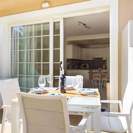 In Mit Grosser Terrasse Und Meerblick By Interhome Appartement *