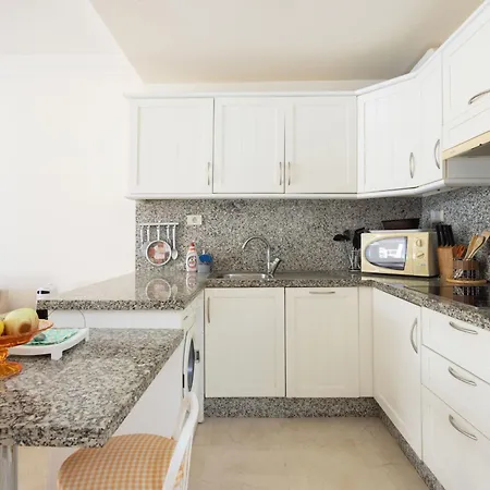Appartement In Mit Grosser Terrasse Und Meerblick By Interhome *