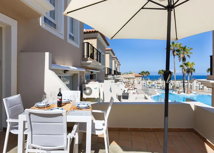 In Mit Grosser Terrasse Und Meerblick By Interhome *