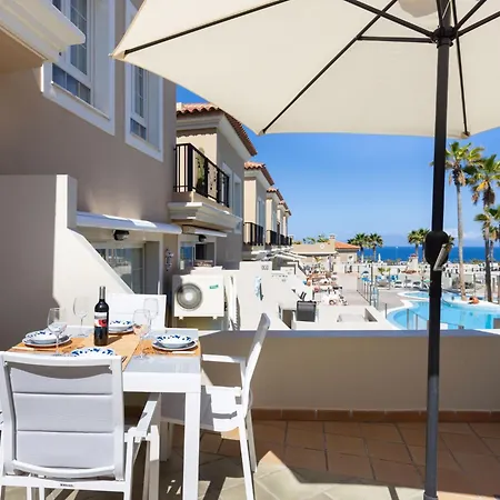 In Mit Grosser Terrasse Und Meerblick By Interhome *